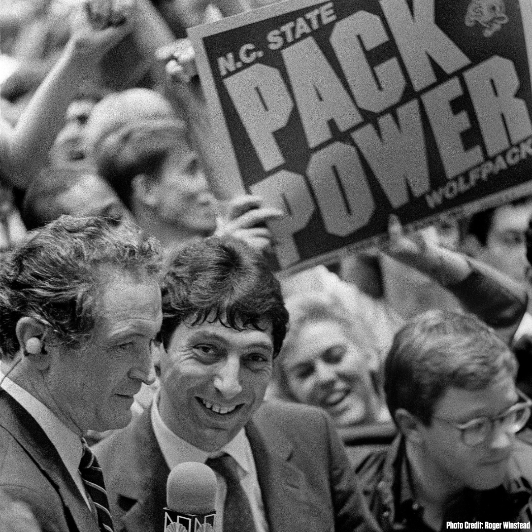 TheVFoundation's tweet image. There’s strength in the pack. We love seeing the “Don’t Ever Give Up!” spirit in action both on the court and with support cancer research.
@PackMensBball | #MarchMadness