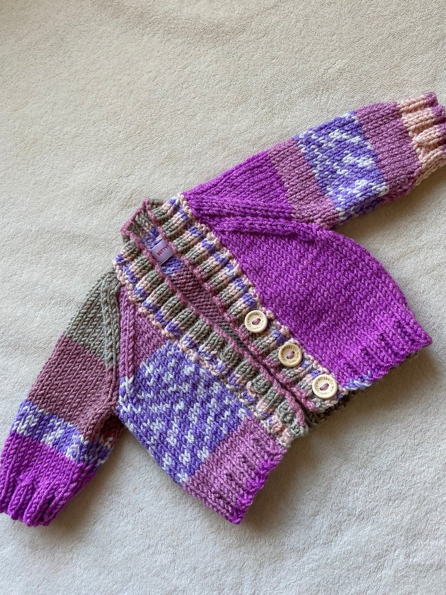Bettysmumknits's tweet photo. Pink purple and green mix premature baby cardigan 💜🩷💚🧶
https://t.co/oeltIkirfB
#MHHSBD #prematurebabyknits #etsyuk https://t.co/LVNtiOkmh2