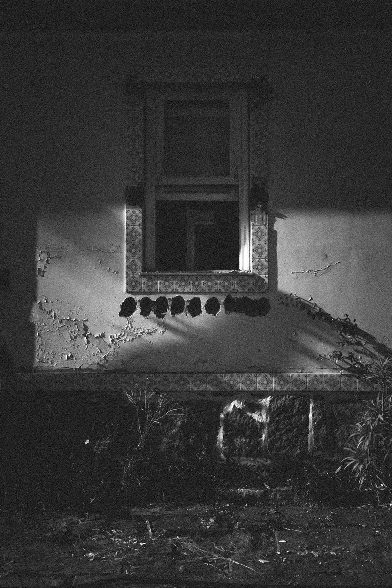 Gm fam! 

It’s the last piece available Broken Place Collection. 

Broken Place #1
Reserve 0.10 ETH 

Let’s sold out in this collection 🙏🏻

Available on <a href="/foundation/">Foundation 🌐</a> 

foundation.app/@withchenrique…