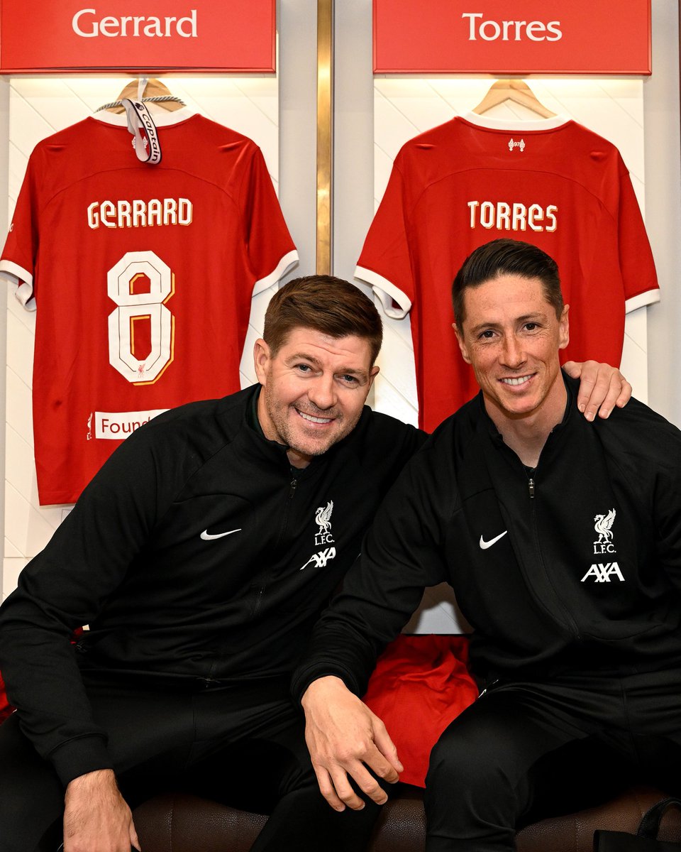 thunder_teams's tweet photo. @LFC True Legends of the show! https://t.co/X8dOq1oTxO