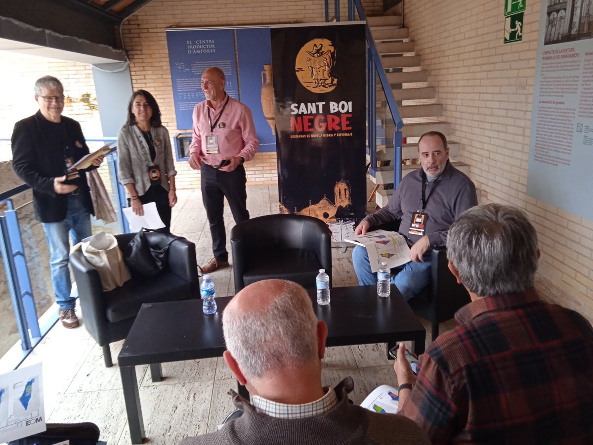 BarajasOller's tweet photo. Hoy en las termas romanas de Sant Boi, aprendiendo sobre un conflicto más antiguo que las propias termas; el palestino-israleí. Todo ello con José Luis Caballero, Laura Manzanera y Pere Cardona, moderados por Charo González Herrera. Muy instructivo https://t.co/ovt53Q7ATR