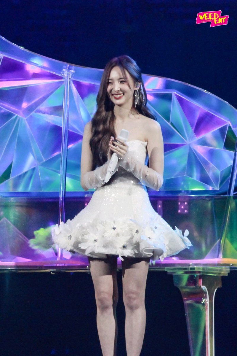 WEED_ENT's tweet photo. คนที่เสียงเพราะ และน่ารักขนาดนี้เป็นของทุกคนน้า. "เนเน่-พรนับพัน" ร่วมแสดงในงาน "AssetWise Presents PIANO&amp;I The Magic 7 Concert" 🎹🎤💫

#เนเน่ #เนเน่พรนับพัน 
#Nene郑乃馨 #Nene
#nenevader
#PIANOandiTheMagic7
#pianoandithemagic7concert https://t.co/4hO7F3EHaH