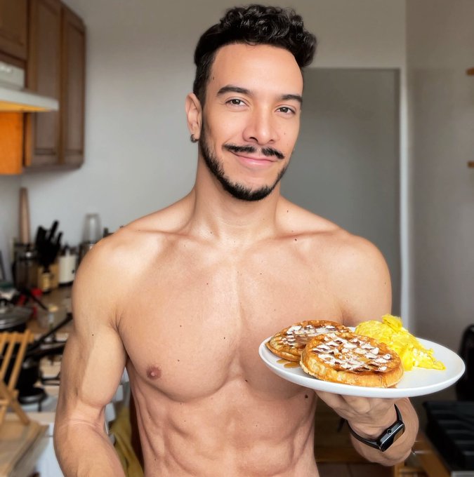 1 pic. There’s always options for breakfast ? ? https://t.co/229UZRotf7
