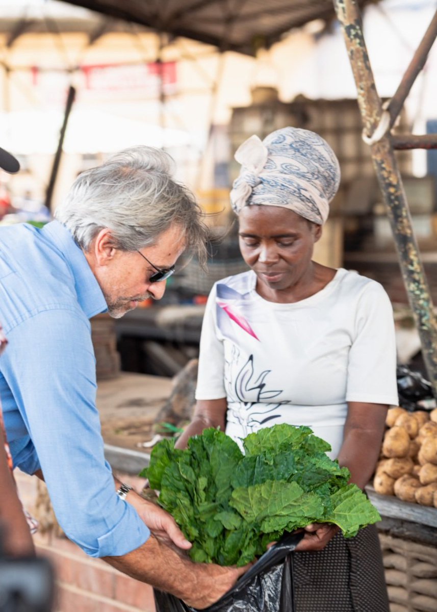 Preparations for the #AmbassadorsCookoffChallenge and #HighfiridziChallenge are in full swing! I just visited Highfields, the origin of the Highfiridzi dish to pick up some ingredients: tomatoes 🍅, onions🧅, covo🥬 meat 🍖 cooking oil 🪔 and mealie meal. I also got some tips…