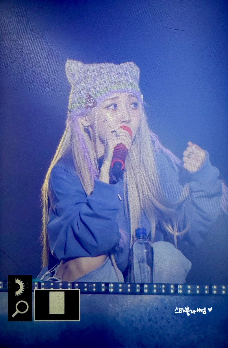 19921222com's tweet photo. 240323 콘서트 pre

❤️

#문별 #MOONBYUL https://t.co/F08LpeqIGA