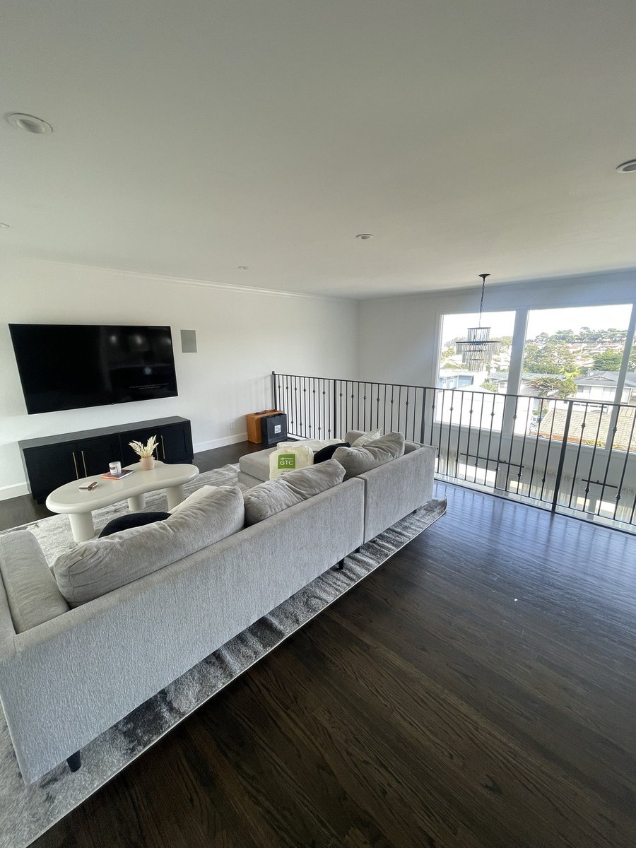 GeneralGen_'s tweet image. #NvidiaGTC2024