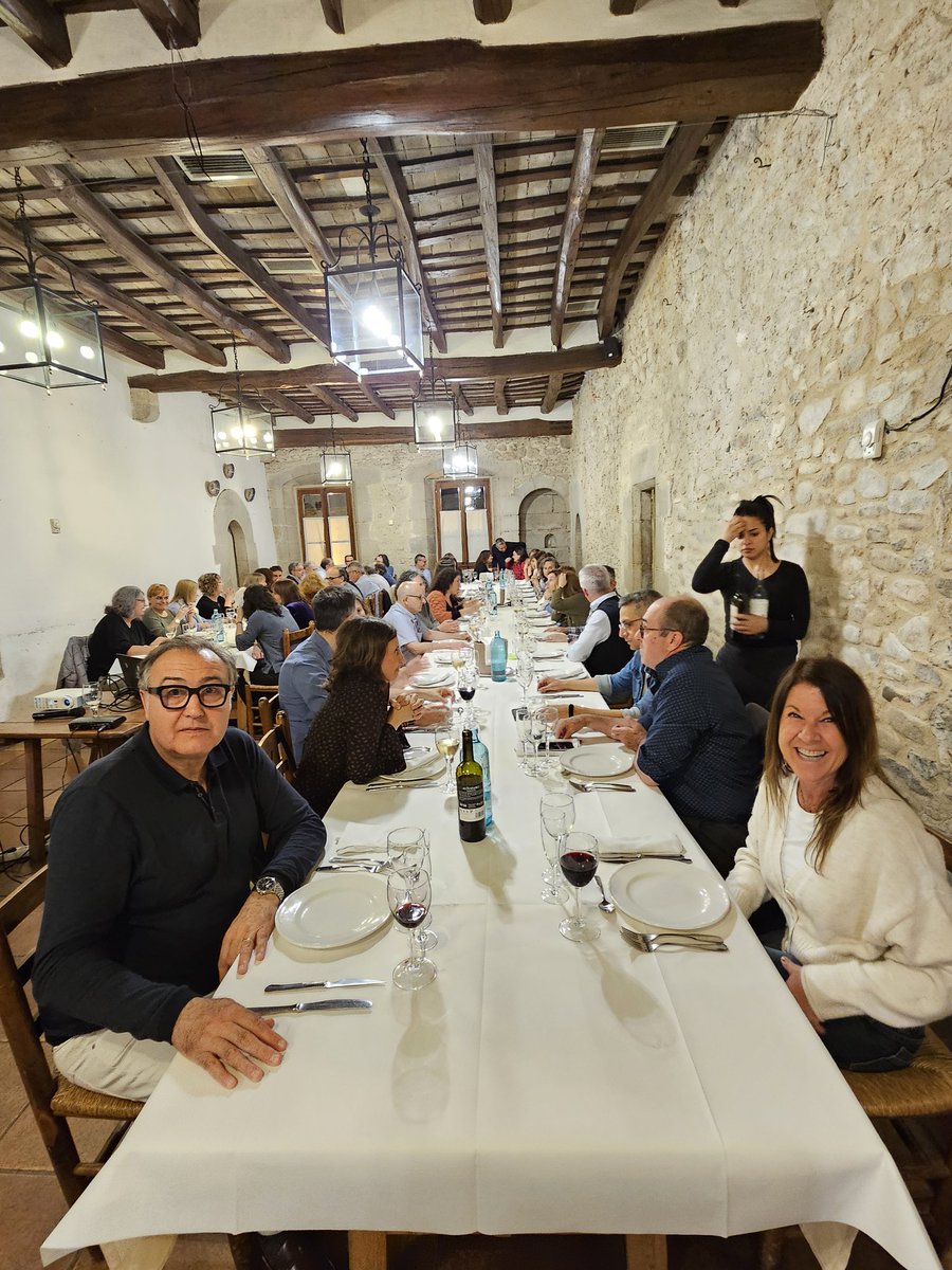 Ahir sopar de jubilació del Dr. Toni Turon, neuròleg de <a href="/iasgirona/">Institut d’Assistència Sanitària</a> i <a href="/htrueta/">Hospital Trueta</a> que ha dedicat la seva vida professional a les persones amb deteriorament cognitiu. Una persona entranyable que sempre ha sabut escoltar, cuidar i acompanyar als pacients i els seus familiars. Gràcies!!