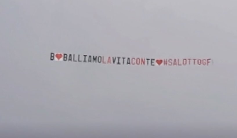 blackmambamonky's tweet photo. ✈️X :
#BEA♥️BALLIAMO LA VITA CON TE ♥️#SALOTTOGF
#Beatrix —👑♥️:
Alla fine ballare è una delle cose più belle del mondo!!
GRAZIE ROSSA🫶🏼
#LUZZERS ✨
#GrandeFratello #SALOTTOLUZZI #Beaux #luzzini #VITTUZZI #BEABALDI #Mieluzzi #Sergiuzzi #TAGLIUZZI #Perluzzi #Baciuzzi —-👑❤️🔥 https://t.co/LFHL1EpIVE