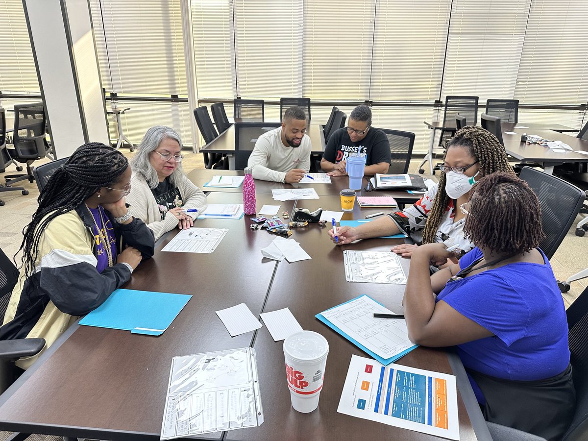 dmsaenz526's tweet image. 5th grade science teachers are all in this morning in Don’t get zapped! ⁦@STARS_902⁩ ⁦@jamologan⁩ ⁦@rogersstac⁩ #allstaarscience