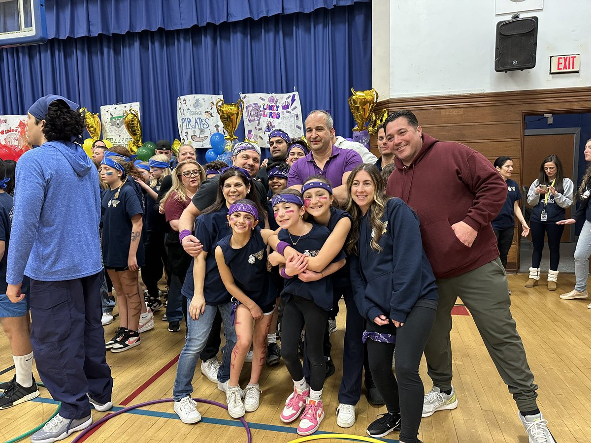 LearnWithMsLane's tweet photo. Silly Sports Night was a blast!! Thank you so much to @PtaPolk and our amazing parents. Go Laney Lords!!! @polk_street https://t.co/4cvyzzgQ7T