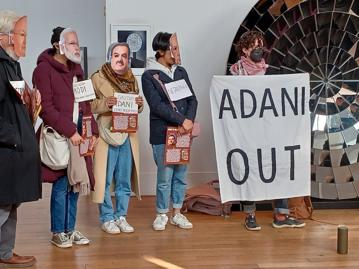 #AdaniOut! #ReclaimtheScienceMuseum. In London NOW