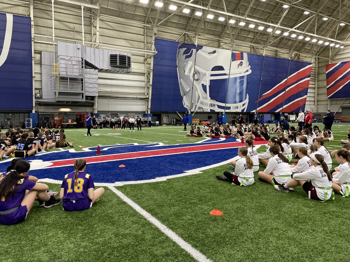 Another great @sectionvflagfb @flag_vi Kick Off event! 🏈 Thank you to the @BuffaloBills for another great start to our Flag Football Season and for all you do to support this great sport🏈