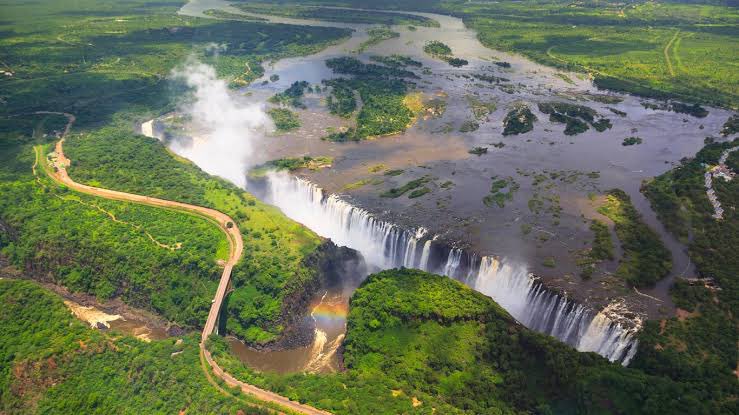 The Warriors have beaten Zambia in penalties! The battle for ownership of Victoria Falls has once again been reaffirmed. Vic Falls is solely Zimbabwean 😂🇿🇼
