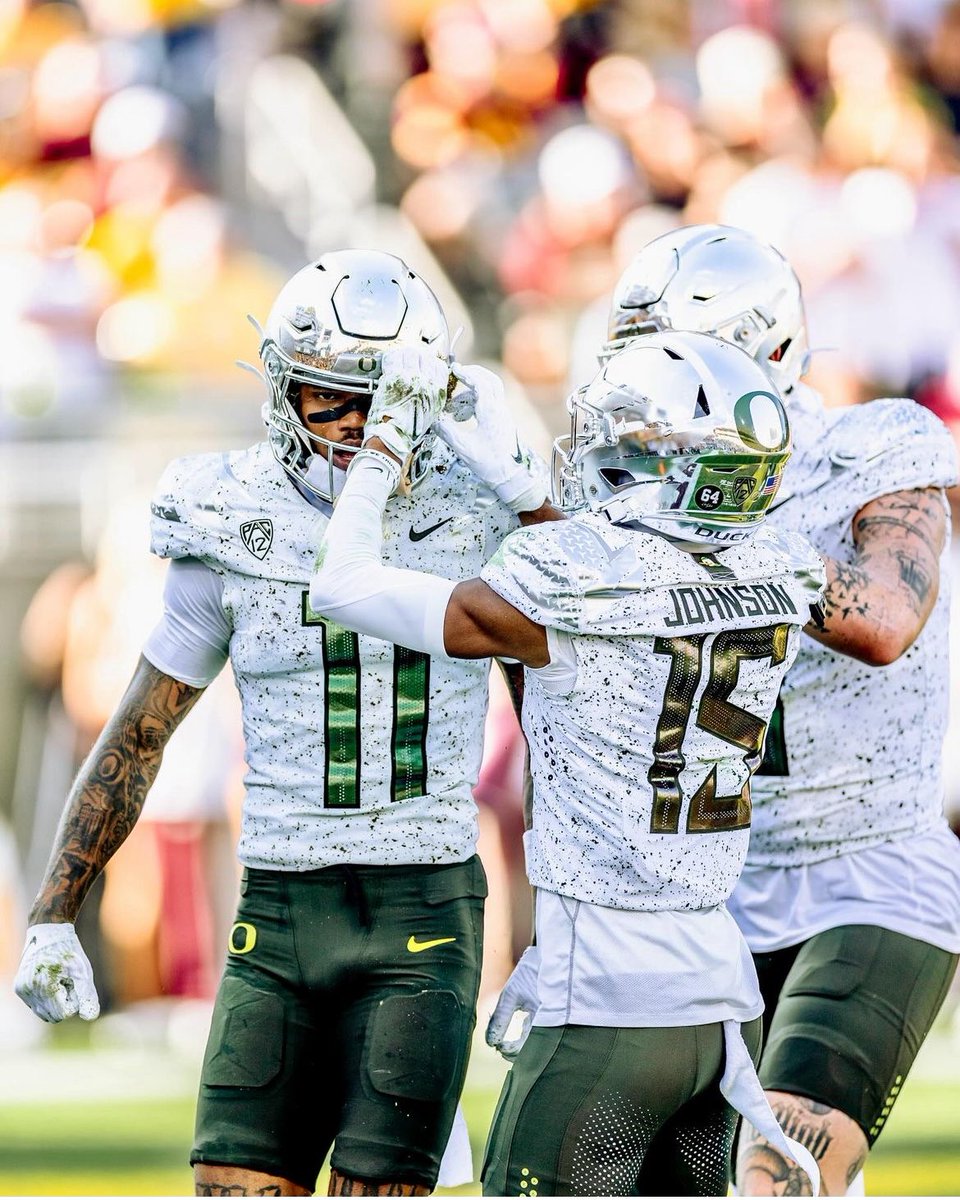 London Merritt (@merritt_london) on Twitter photo 🙏🏽Blessed to receive an offer from the University of Oregon <a href="/CoachLup/">Tosh Lupoi</a> <a href="/CoachTuioti92/">Tony Tuioti</a> #GoDucks 🙏🏽Blessed to receive an offer from the University of Oregon <a href="/CoachLup/">Tosh Lupoi</a> <a href="/CoachTuioti92/">Tony Tuioti</a> #GoDucks