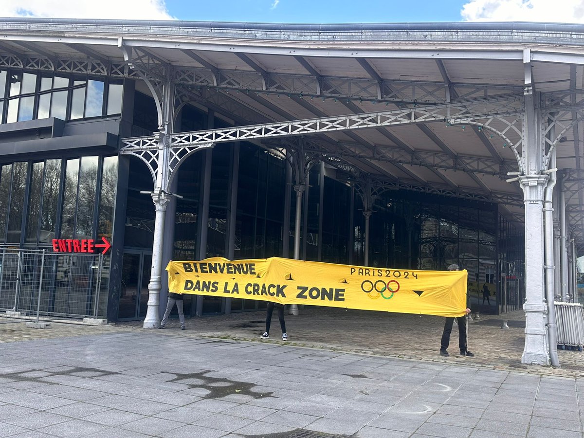 JO-126: Bienvenue dans la crack zone des Jo!!!Des jo qui s’annoncent animés, festifs et plein de vie… Ça se passe comme ça à Rosa Parks! 
<a href="/FrancoisDagnaud/">François Dagnaud</a> <a href="/egregoire/">Emmanuel Grégoire</a> <a href="/prefpolice/">Préfecture de Police</a> <a href="/ARS_IDF/">ARS Île-de-France</a> <a href="/BFMTV/">BFMTV</a> <a href="/LeParisien_75/">Le Parisien | Paris</a> <a href="/afpfr/">Agence France-Presse</a> <a href="/franceinfo/">franceinfo</a> <a href="/franceinter/">France Inter</a> <a href="/LeFigaro_France/">LeFigaro_France</a>