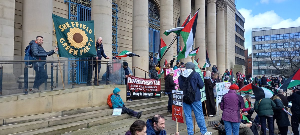 Big turnout for #Palestine 🇵🇸today in #Sheffield for the march from the amphitheatre to the rally at City Hall ✊️ After 5 months of facilitating a genocidal bombing campaign, the US/UK must force Israel to lift the seige of #Gaza, end arms sales & force a #CeasefireNOW