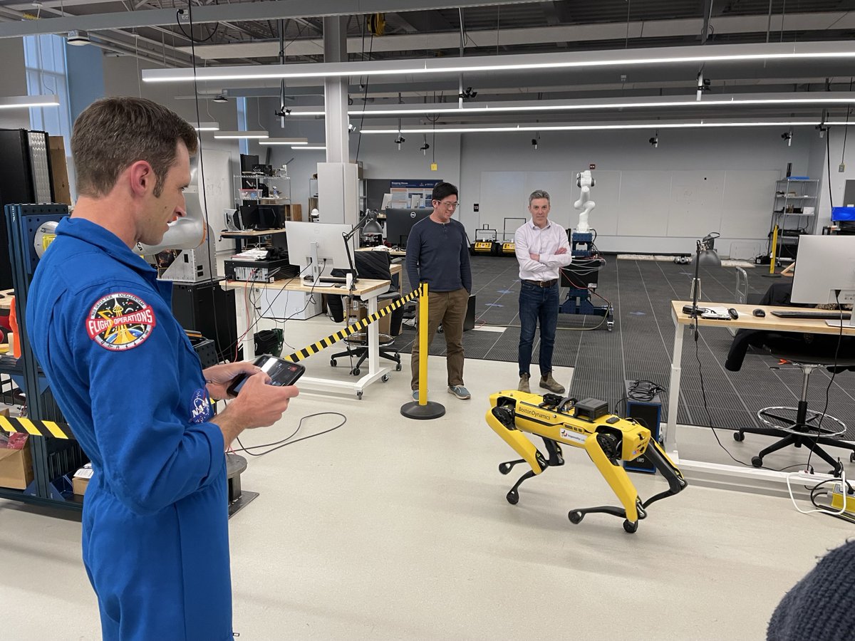 J’ai eu le grand plaisir hier de discuter avec les étudiants de l’équipe de fuséologie Q-AISES de l’Université Queen’s. Grands gagnants de la compétition First Nations Launch, financée par la NASA, ces jeunes sont inspirants et représentent le futur du secteur spatial canadien.