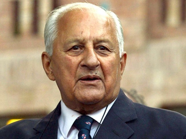 Deeply grieved to learn of the passing of Shahryar Khan, a veteran foreign service officer, a visionary & the noblest of the people I know. He served Pakistan with distinction & leaves behind a rich legacy of public service that will continue to inspire a generation of diplomats.