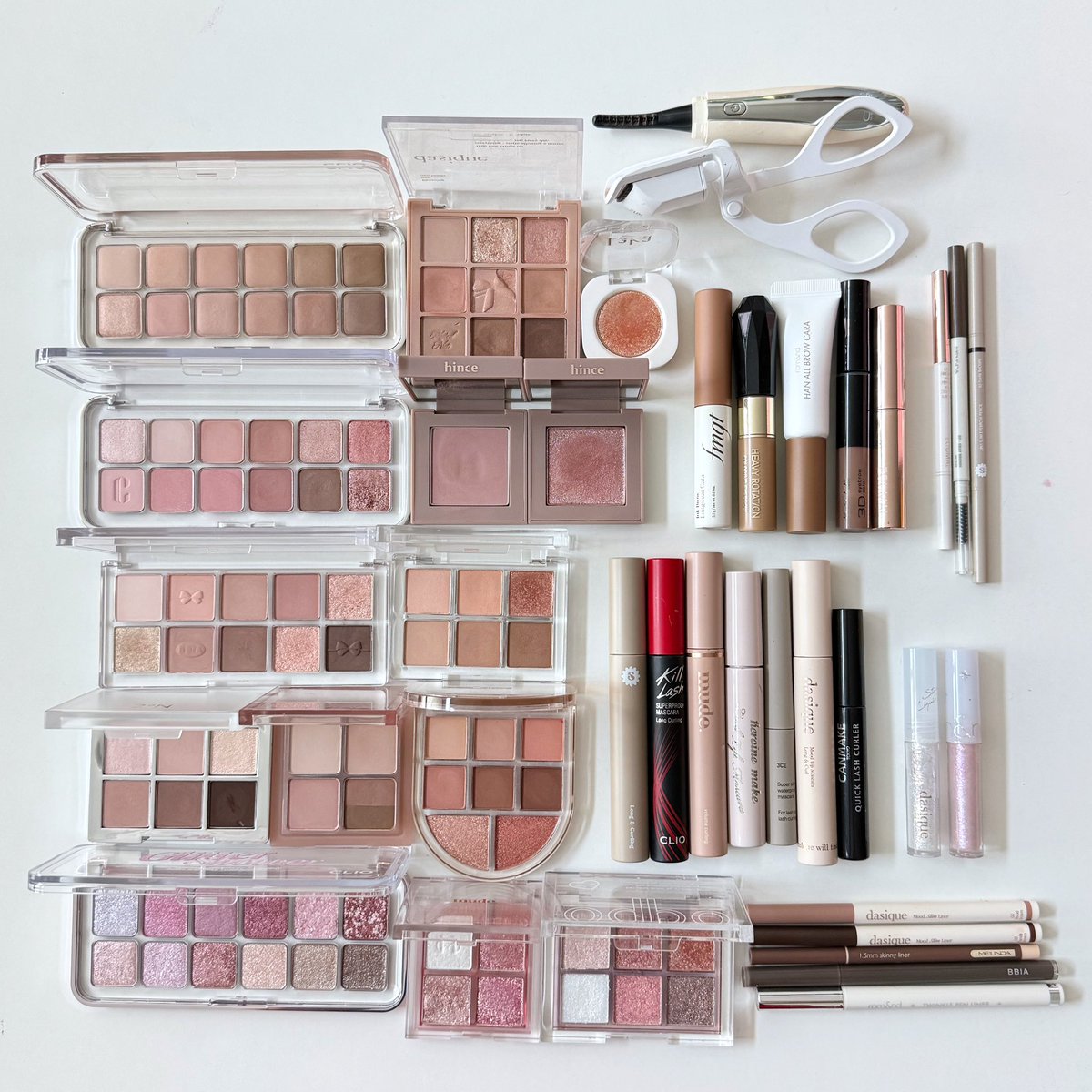 รวมไอเทมงานตา งานคิ้ว สวย ติดทน ทั้งอายแชโดว์ มาสคาร่า ดินสอเขียนคิ้ว ไลน์เนอร์ อายกลิตเตอร์ แบบครบ จบ✨

(รีวิวละเอียดให้ทุกตัวในเธรดนะคับ)