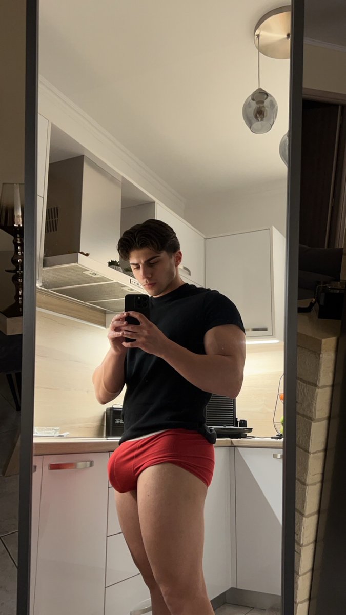 RT if you would date me😇

allmylinks.com/jacewof