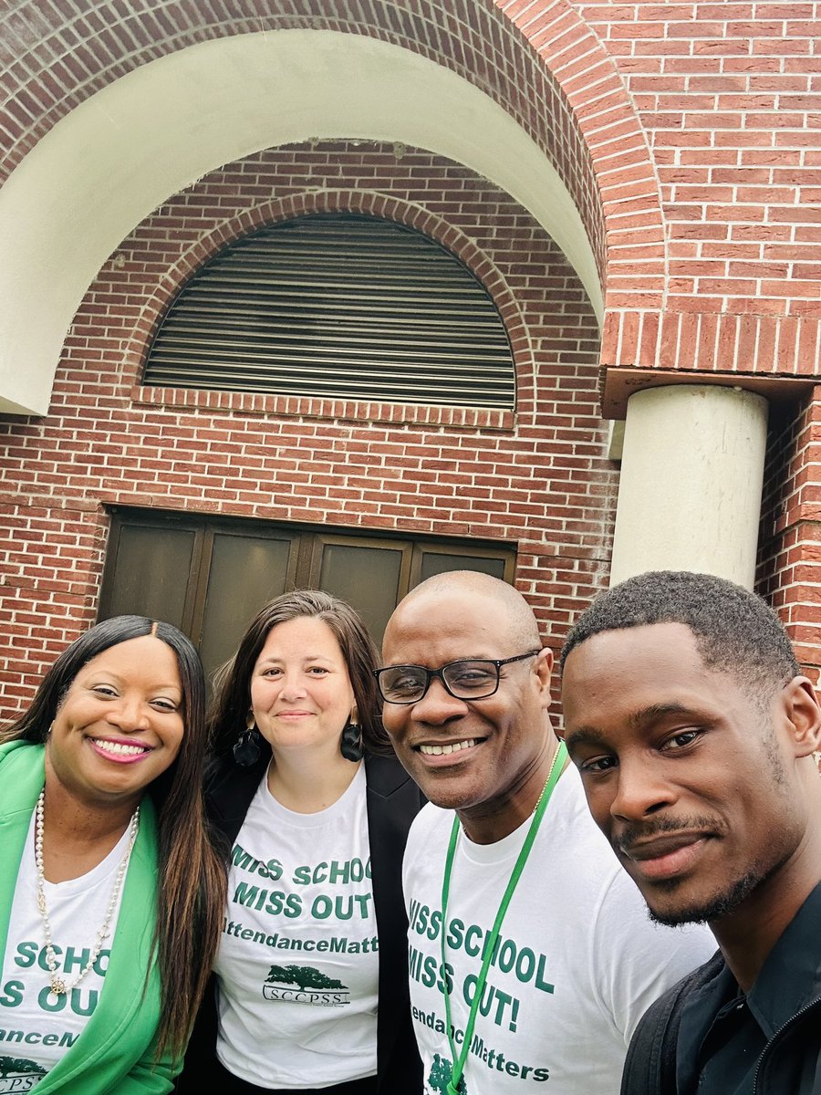 Team @wfhscastle, Principal Brooks, Mr. Piankhi, SSW, SRO Hymon, & I along w/multiple district teams @sdenisewatts @BballoliverBBO @MayorJohnsonSAV visited @SCCPSS homes to support students & families w/daily regular school attendance.💯🏫📚@GaDOEWholeChild #attendancematters