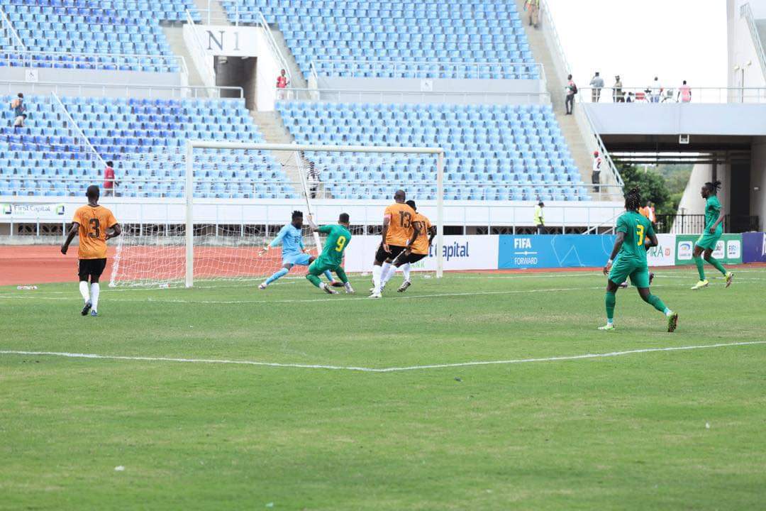 Zimbabwe has won 6-5 on penalties after the match ended 2-2 #bayawabaya🇿🇼 #VakomanaVekwedu🇿🇼 #GoWarriorsGo🇿🇼 

📷 @online_zifa