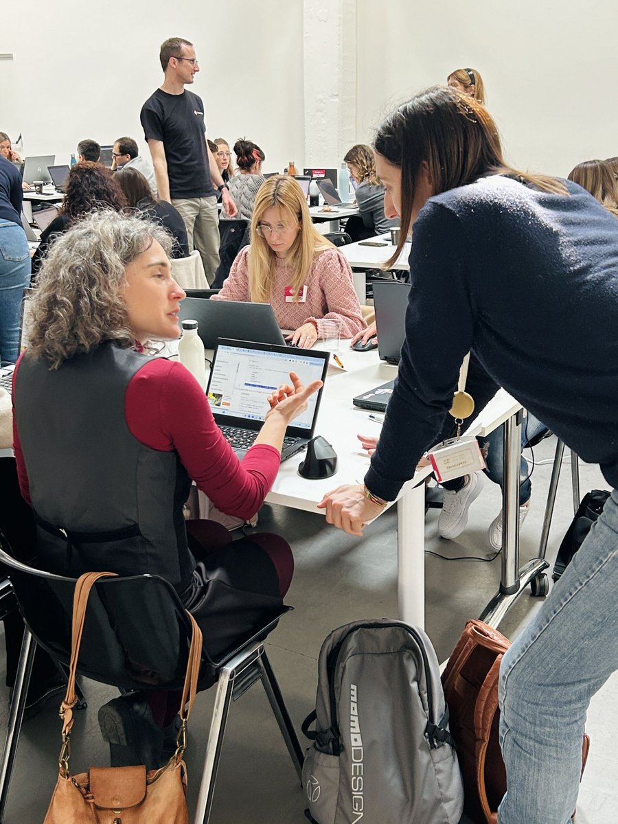 djangogirls IT (@djangogirlsit) on Twitter photo 🔥 Al via Django Girls Torino! Una giornata dedicata a scoprire la programmazione con Django e Python, del networking e della condivisione di esperienze da parte di chi già vive l'ambiente tech 👩💻
Grazie ai co-organizer <a href="/PythonTorino/">Python Torino</a> e alla splendida location <a href="/tlbxcoworking/">Toolbox Coworking</a>! 💘 🔥 Al via Django Girls Torino! Una giornata dedicata a scoprire la programmazione con Django e Python, del networking e della condivisione di esperienze da parte di chi già vive l'ambiente tech 👩💻
Grazie ai co-organizer <a href="/PythonTorino/">Python Torino</a> e alla splendida location <a href="/tlbxcoworking/">Toolbox Coworking</a>! 💘