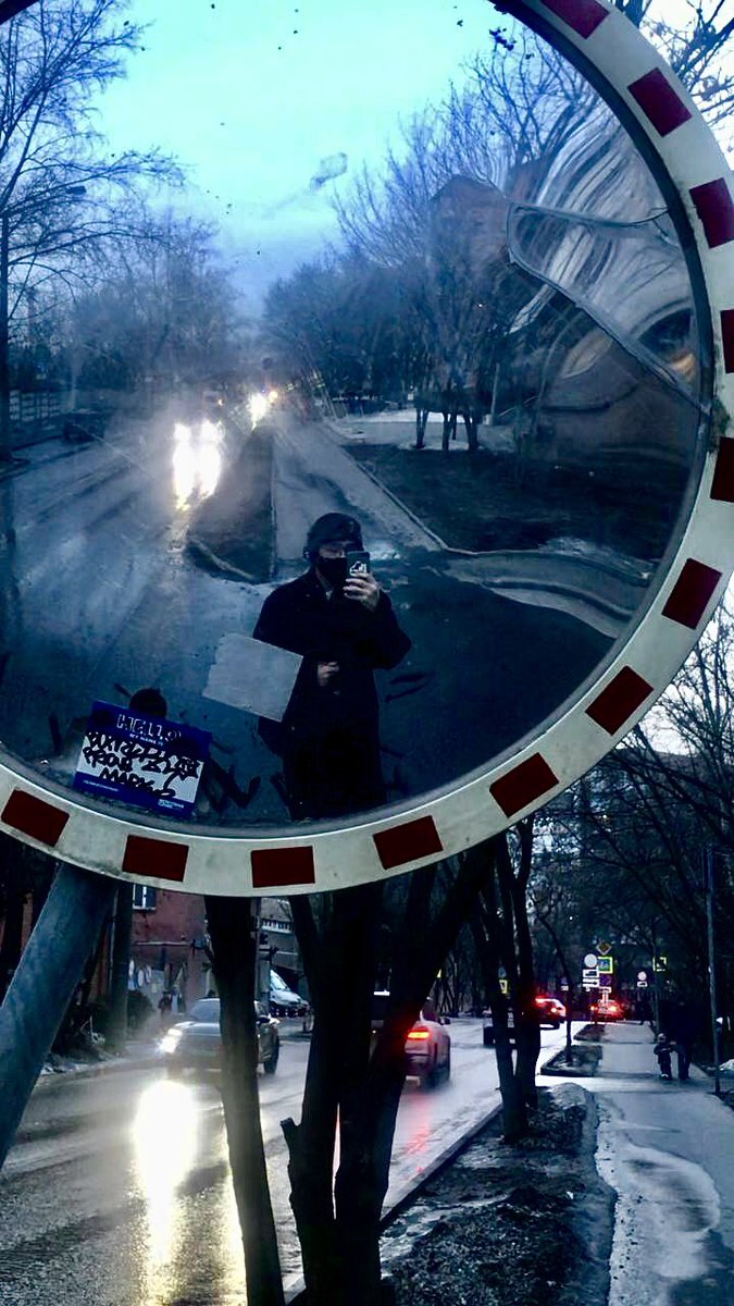 грустный демон tweet media