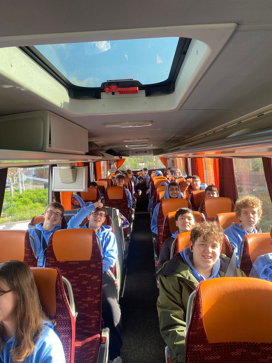 Off they go!! The ski trip is officially en route to Italy ❄️⛷️