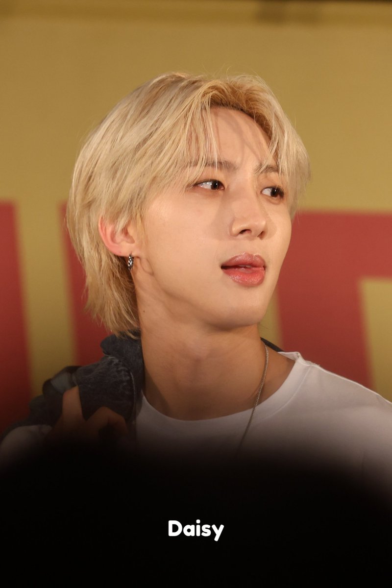 240323
칵코이 후이 ...🌬

#이회택 #LEEHOETAEK
#후이 #HUI