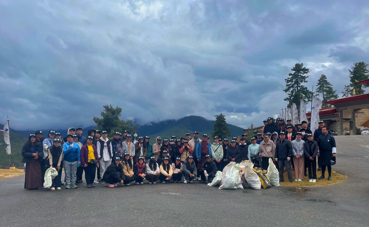 CRRinzin's tweet photo. Contributed 20000 hours for #EarthHour2024 by @WWFBhutan together with @TarayanaFoundat @bhutanforlife #RTC a #YPEER https://t.co/vdfyxPK87c