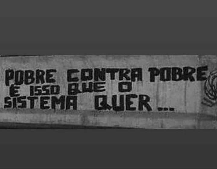 KriskaCarvalho's tweet photo. É disso que o sistema gosta https://t.co/lKSotj9CAD