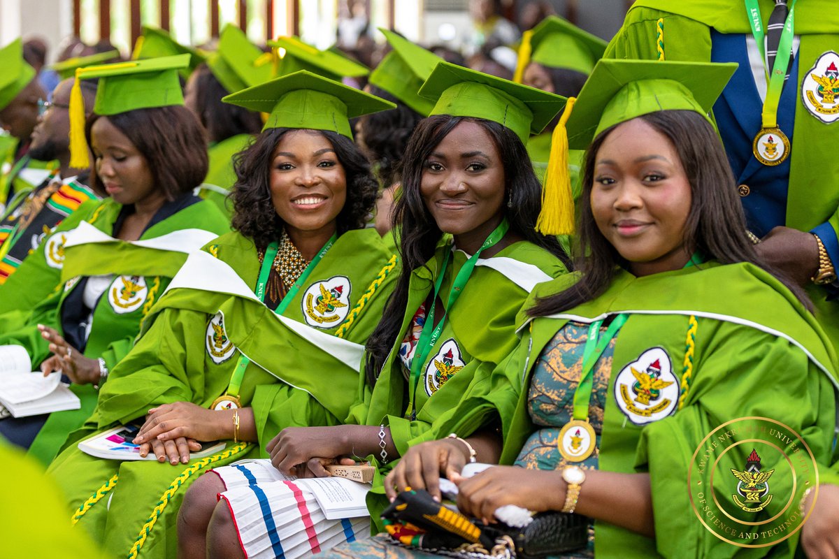 KNUSTGH's tweet photo. Excerpts from the climax of the 57th Special Congregation Ceremony, graced by the Asantehene and Chancellor of KNUST, Otumfuo Osei Tutu II; the Minister of Education, Dr. Yaw Osei Adutwum; the Council Chair, Justice Rtd. Kwasi Anin-Yeboah, as well as other notable dignitaries. https://t.co/Yv0qtfJloM
