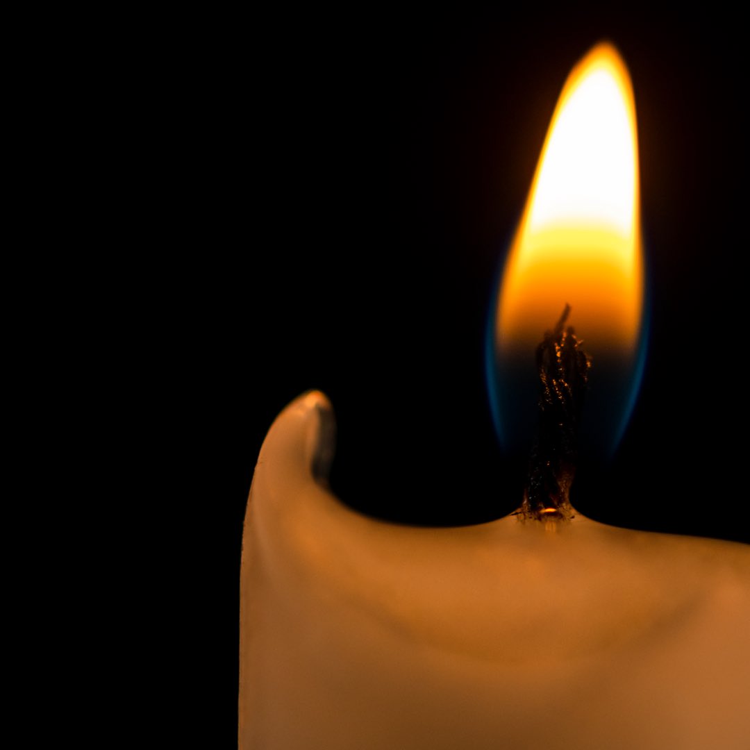 NorvikBank's tweet image. Норвик Банк выражает соболезнования всем погибшим, пострадавшим и их родственникам.

Мы окажем помощь всем своим клиентам, пострадавшим в результате теракта: от списания задолженности по кредитам до материальной помощи родственникам погибших.

Позвоните нам
8 800 1001-777