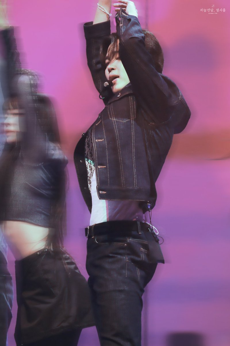 RTpX9EvL3xvn6wE's tweet photo. 지민이의 첫 솔앨의 타이틀곡 LIKE CRAZY 
오래 기다린만큼 모든 순간이 가슴벅차게
행복했던 Like Crazy 1주년 넘 축하해🎂🥳

JIMIN JIMIN 
LIKE CRAZY WITH JIMIN 
LOST IN THE LIGHTS WITH JIMIN 
#1YearWithLikeCrazy
#1YearWithFACE
#지민이의_특별한_스토리_FACE
#지민_LikeCrazy_1주년축하해 https://t.co/Qv9SozXjLa