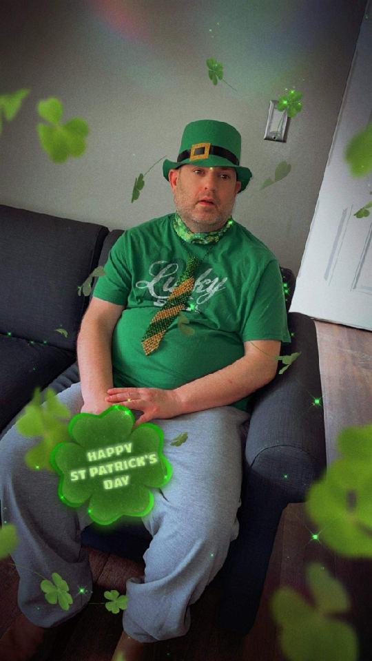 Benchmark_HS's tweet image. Individuals from our Fort Valley, GA home celebrated Saint Patrick&apos;s Day with staff members Erin, Anna, and John! Everyone wore green for a party!🍀