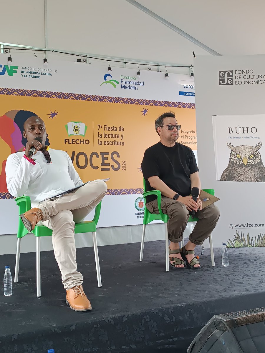 nuestromotete's tweet image. Durante el tercer día las conversaciones abordaron la transición del periodismo a la literatura, la importancia del bilingüismo para juntar orillas, honraron la vida y obra de Arnoldo Palacios y las obras literarias de 
María Fernanda Fitzgerald y Jairo Buitrago. #FlechoQuibdó