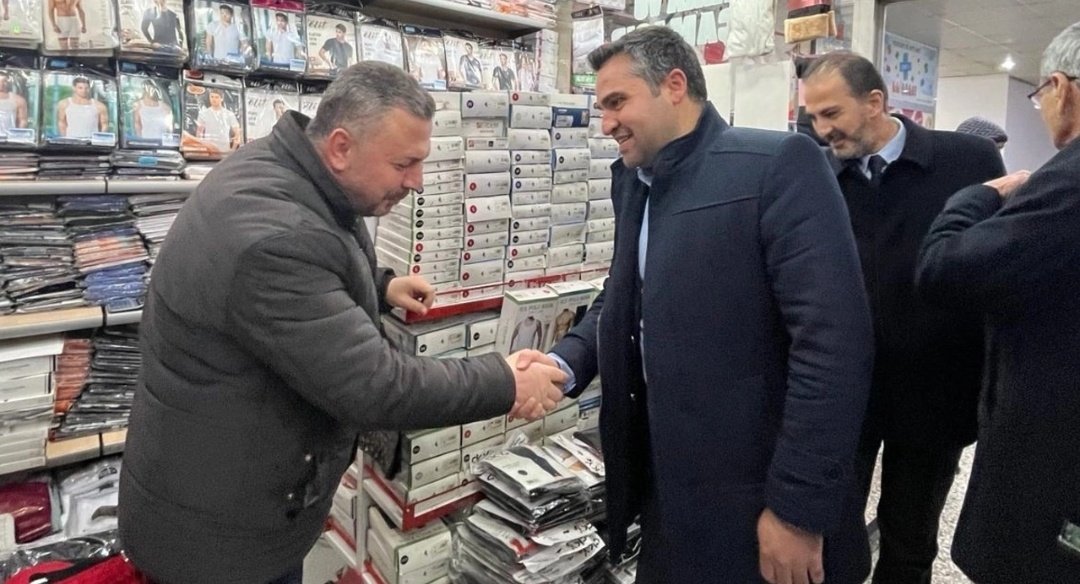 ELAZIĞLI ESNAF’TAN CEYLAN’A: DEĞİŞİM İSTİYORUZ, SİZİN YANINIZDAYIZ turangazetesi.net/elazigli-esnaf… <a href="/turangazetesi23/">TURAN GAZETESİ</a> <a href="/elazigdeva/">Deva Partisi Elazığ İl Başkanlığı</a> <a href="/alibabacan/">Ali Babacan</a>