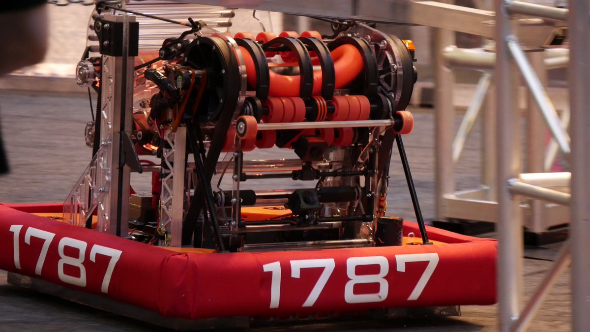 The Flying Circuits tweet media