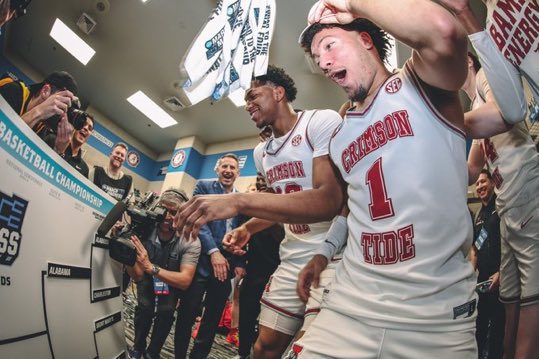 We’re still dancin 🕺🕺