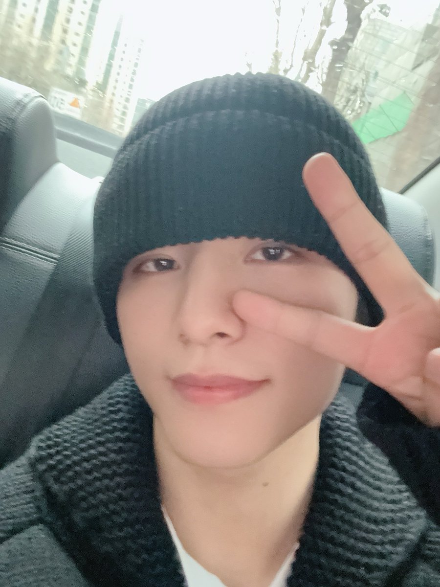 nowanglevra's tweet photo. Jari mini💛🤍
#LEVEL_SelcaDay
#레비 #LEV #レビ
@LEV_Official_ https://t.co/QuVSWIGSis