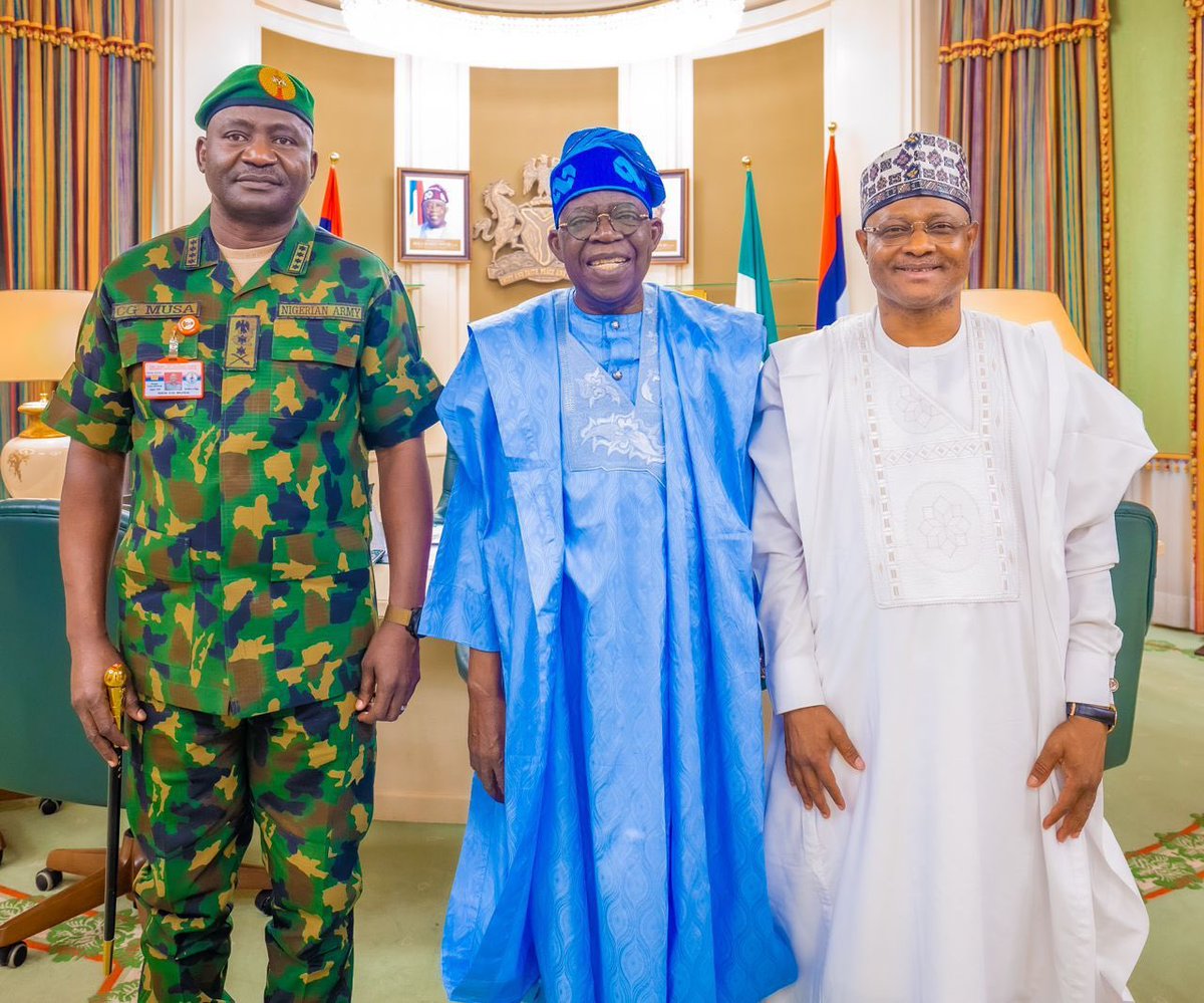 SECURITY UPDATE: Governor Uba Sani was at the State House to brief President Bola Tinubu on the security situation in Kaduna State and to share thoughts with him on effective strategies to degrade insecurity. He was accompanied by the Chief of Defence Staff, Gen. Christopher Musa