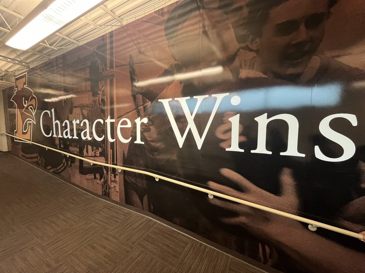 chris_rios75's tweet photo. @CoachMorita @coach_cahill @LU_CoachMac @EEACS_CoachFord 

Enjoyed my visit today at Lehigh University 
Thank you for the hospitality! https://t.co/cKtZieosSY