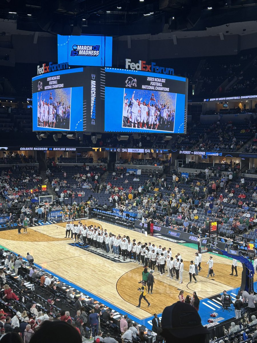 Harding_FB's tweet photo. Walking in Memphis 🎶🎶

Thanks to the NCAA for honoring our National Champions yesterday during March Madness! https://t.co/Z5mb1pprpr