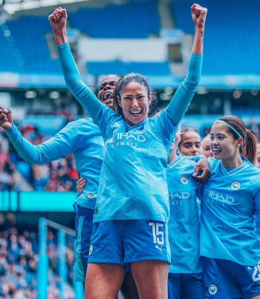 THIS IS HOW IT FEELS TO BE CITY ! 
@LeilaOuahabi🩵
#MANCHESTERISBLUE