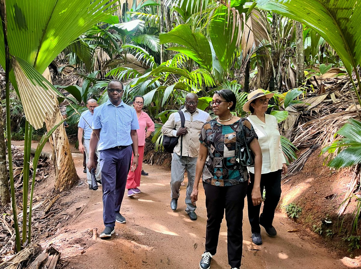Thank you Hon. Peggy Vidot, #Seychelles 🇸🇨 Minister of Health, and your team for the warm welcome and hosting me today. It was a pleasure to visit the <a href="/UNESCO/">UNESCO 🏛️ #Education #Sciences #Culture 🇺🇳</a> World Heritage Site, palm forest Vallée de Mai, &amp; have the opportunity to learn more about this wonder of nature.
