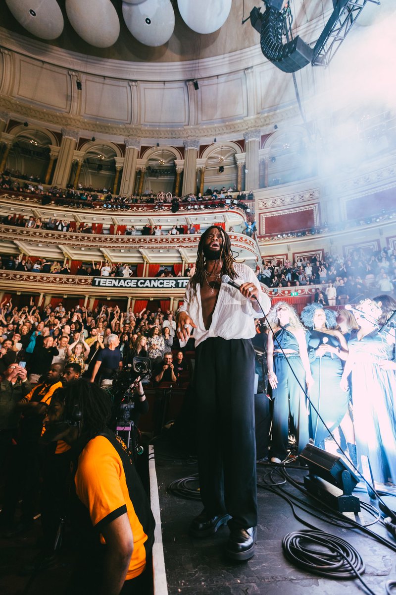 Thanks for having us @RoyalAlbertHall @TeenageCancer