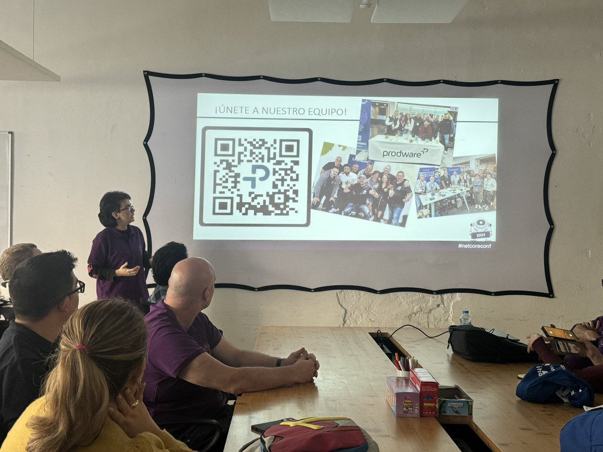 jorgefdezsa's tweet image. @netcoreconf #Orm o máster class de
Como hacer las cositas por @Beelzenef_ @ProdwareES , ni un hueco libre.