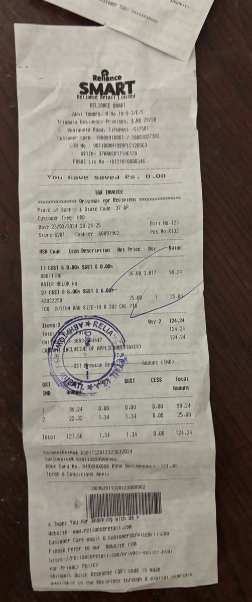 transive's tweet photo. @jagograhakjago @RelianceSmart are selling their branded carry bags at 25 rupee each. Asked for unbranded they said not available. Only these are available that too at a price. Without authorities support how this is happening? #ConsumerRights filing complaint with NCH https://t.co/dNqpCpqIZw