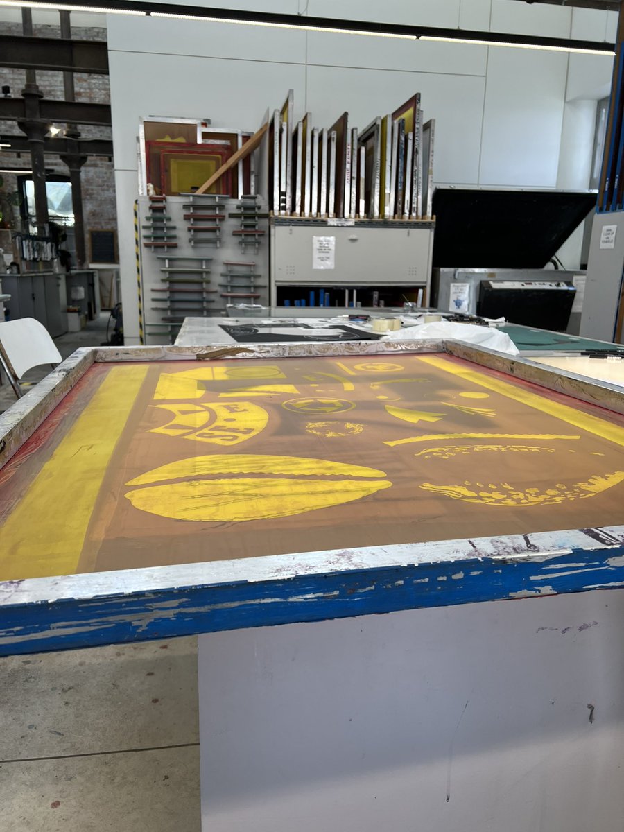AdeAdesinaink's tweet photo. Work in progress. All coming together. @edinburghprintmakers
#residency #printmaking #printstudio #workinprogress #edinburghprintmakers #screenprinting https://t.co/ZxEQdFyaiX